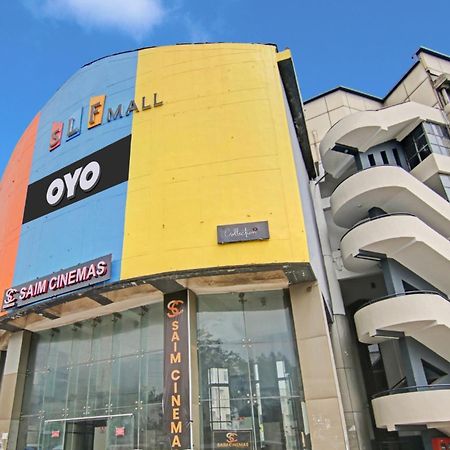 ホテル Collection O Slf Mall Sector 30 ファリーダーバード エクステリア 写真
