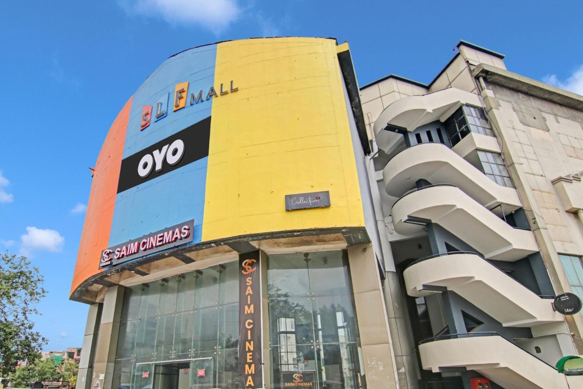 ホテル Collection O Slf Mall Sector 30 ファリーダーバード エクステリア 写真